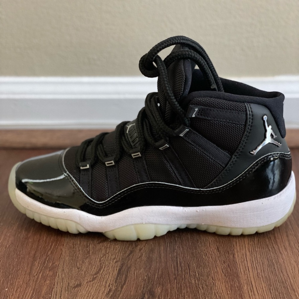 Jordan Retro 11 Youth size 5